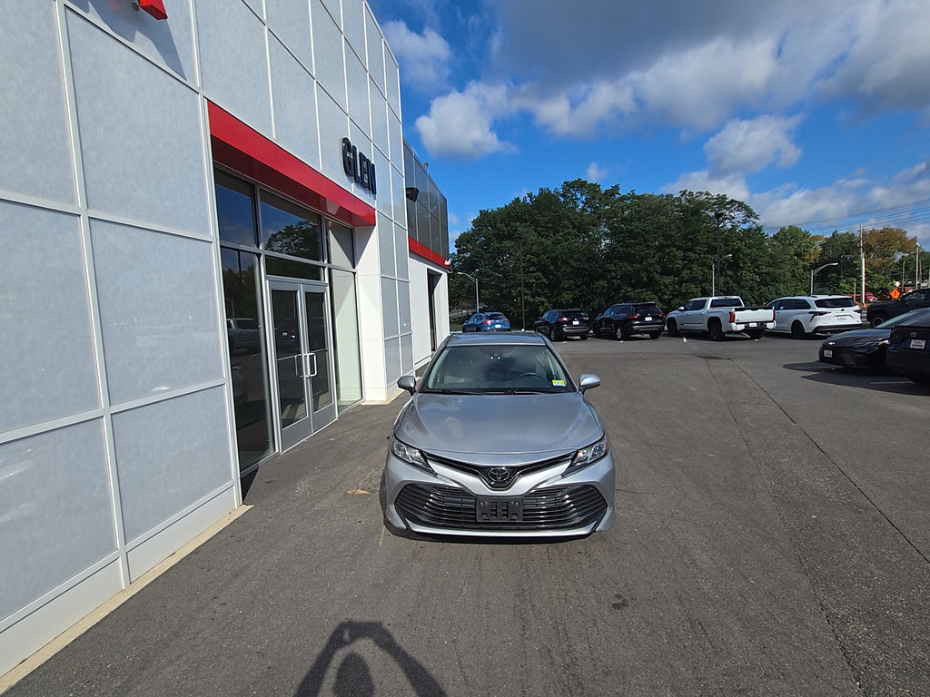Used 2019 Toyota Camry LE FWD image 2