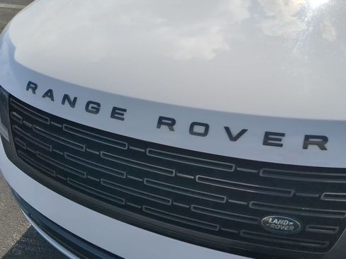 Used 2023 Land Rover Range Rover SE AWD/4WD image 13