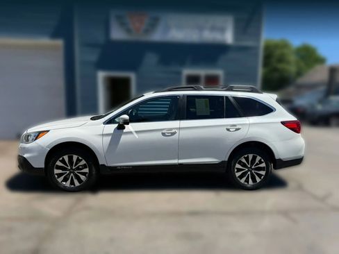 Used 2016 Subaru Outback 2.5i Limited AWD/4WD image 3
