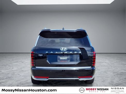 Used 2026 Hyundai Palisade Calligraphy FWD image 6