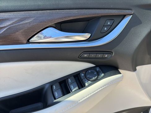 Used 2023 Buick Enclave Avenir w/ Avenir Technology Package image 22