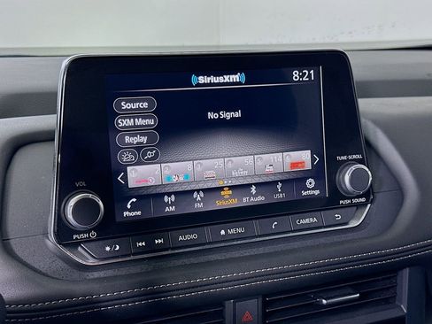 Used 2024 Nissan Rogue SV image 29