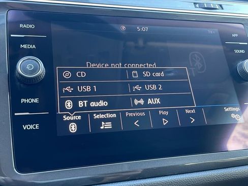 Used 2020 Volkswagen Tiguan SE FWD image 20