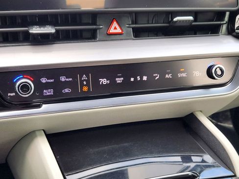 Used 2023 Kia Sportage EX image 9