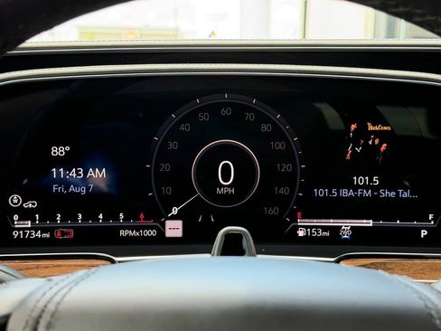 Used 2021 Cadillac Escalade ESV Sport Platinum AWD/4WD image 18