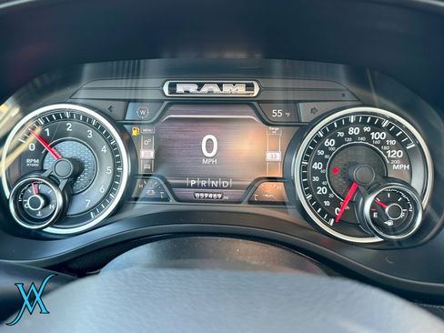 Used 2020 RAM 1500 Laramie AWD/4WD image 32