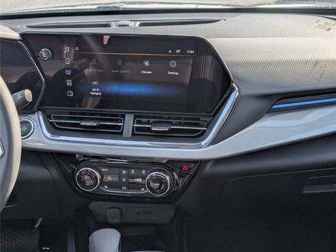 New 2026 Chevrolet Trax LT w/ Sunroof Package image 13