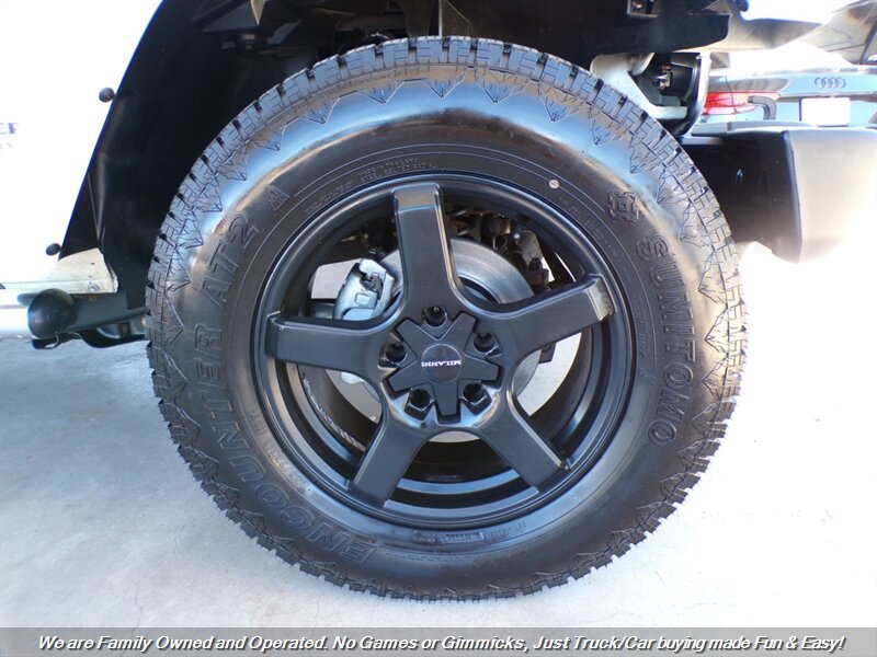 Used 2012 Jeep Wrangler Unlimited Sahara w/ Dual Top Group AWD/4WD image 37