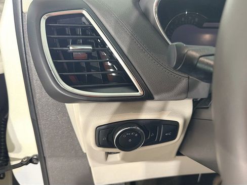 Used 2016 Lincoln MKX Select w/ Select Plus Package FWD image 10