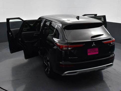 Used 2024 Mitsubishi Outlander SE image 19