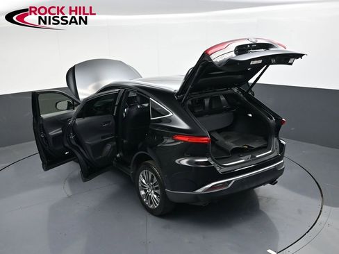 Used 2021 Toyota Venza XLE image 37