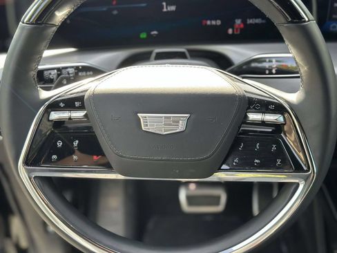 Certified 2026 Cadillac Vistiq Platinum AWD/4WD image 11