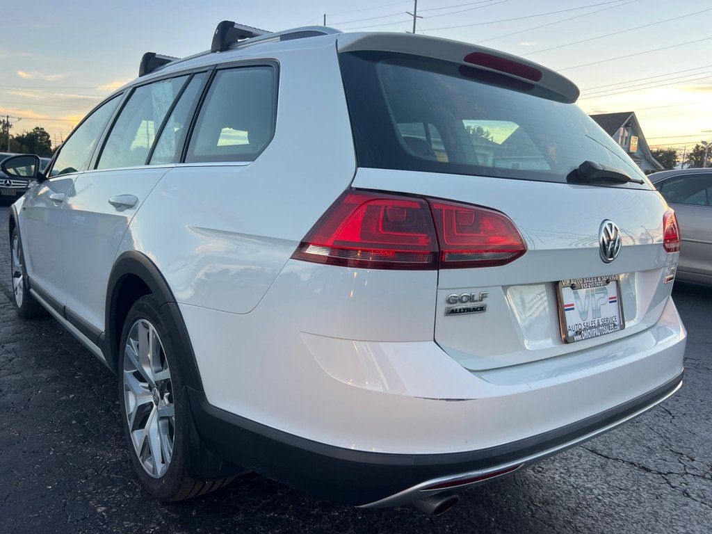 Used 2017 Volkswagen Golf Alltrack SEL AWD/4WD image 5