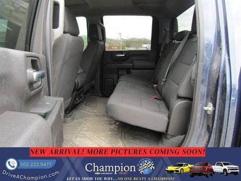 Used 2022 Chevrolet Silverado 2500 Custom w/ Custom Value Package image 10