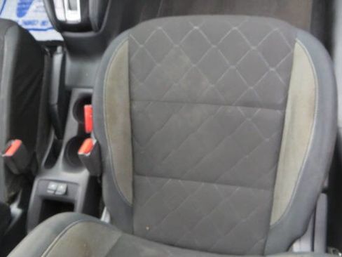 Used 2019 Nissan Kicks S image 38