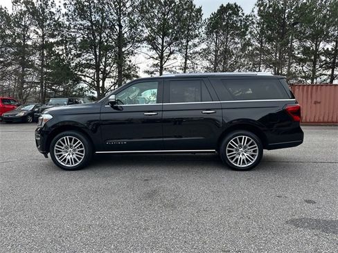 Certified 2022 Ford Expedition Max Platinum image 4