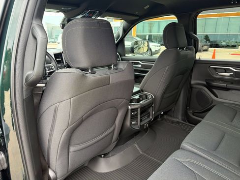New 2026 RAM 1500 4x4 Crew Cab image 17