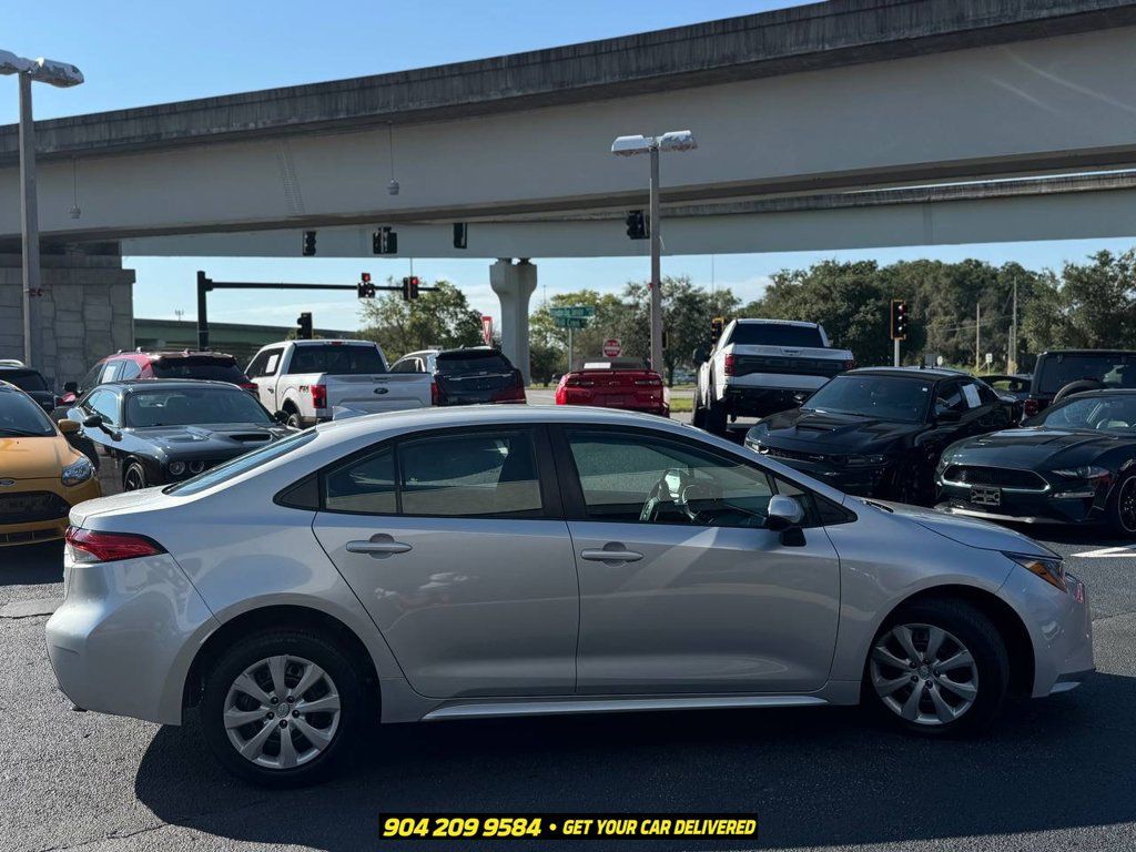 Used 2023 Toyota Corolla LE FWD image 10