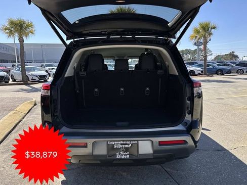 New 2026 Nissan Pathfinder SL image 6