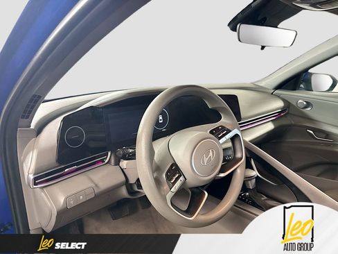 Used 2024 Hyundai Elantra SEL FWD image 8