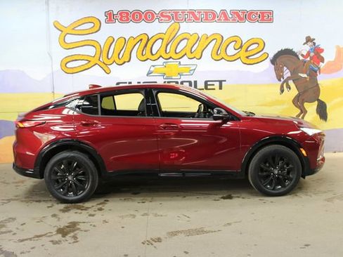 Used 2024 Buick Envista Sport Touring w/ Convenience II Package FWD image 1
