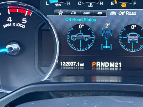 Used 2017 Ford F250 Lariat w/ Chrome Package image 17