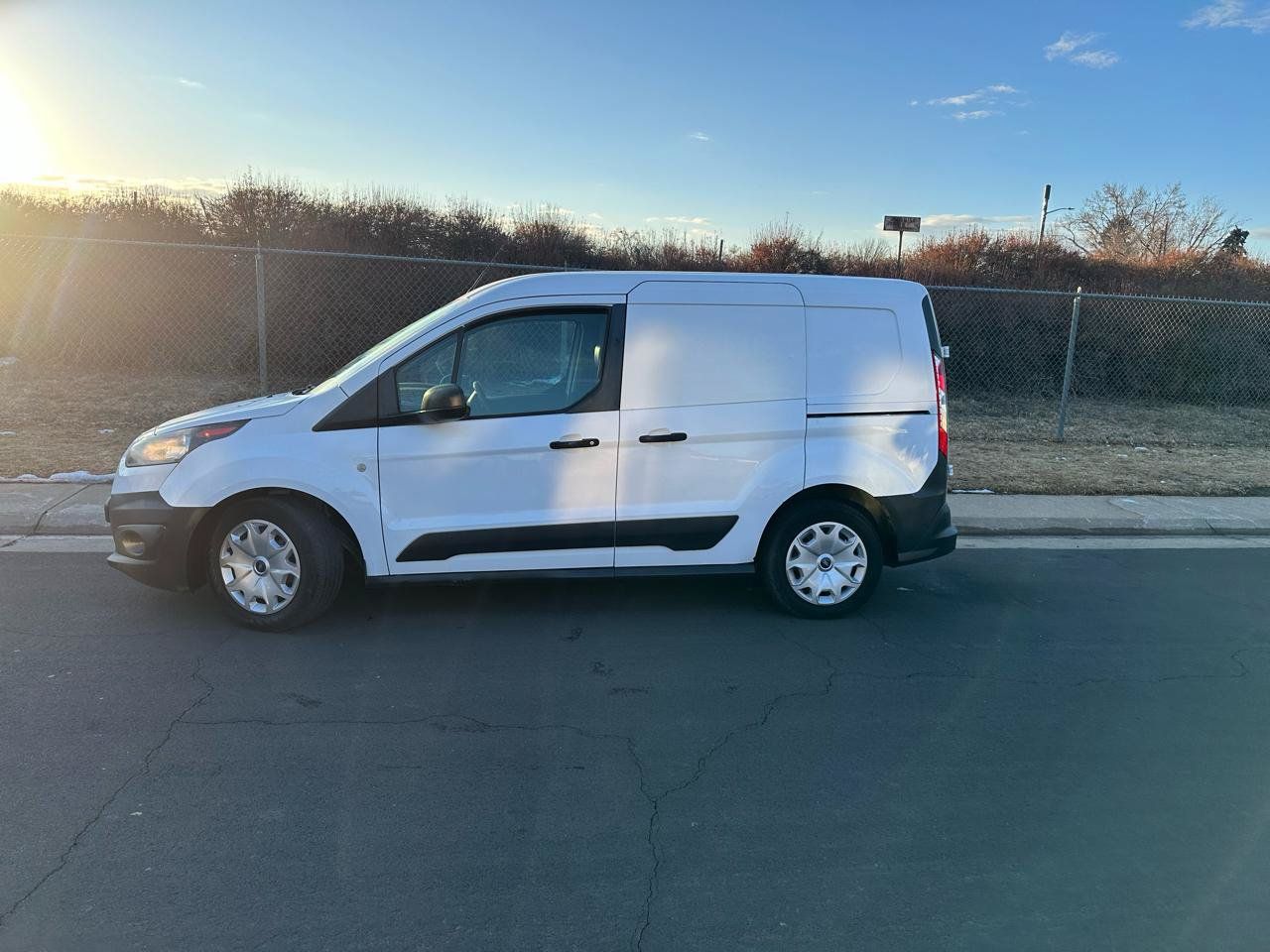 Used 2016 Ford Transit Connect XL FWD image 4