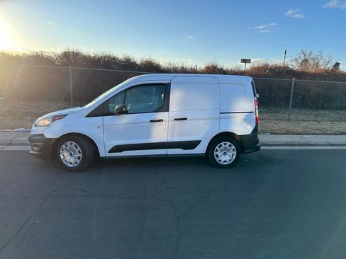 Used 2016 Ford Transit Connect XL FWD image 4
