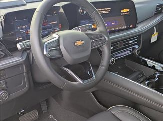 New 2026 Chevrolet Suburban Premier RWD video 3
