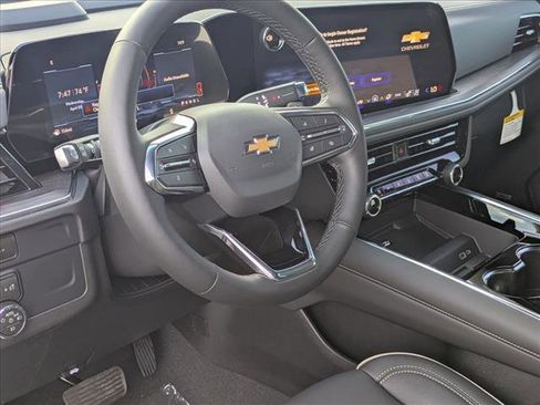 New 2026 Chevrolet Suburban Premier RWD image 3