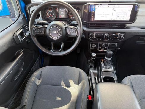 Used 2025 Jeep Gladiator Sport AWD/4WD image 28