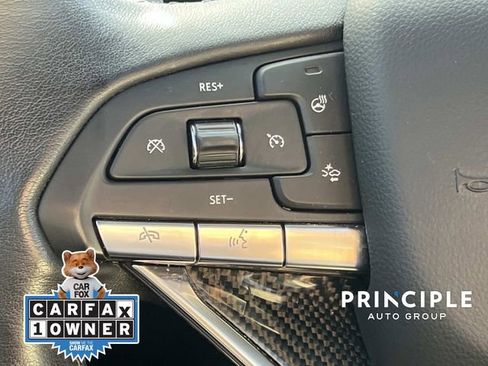 Used 2023 Cadillac XT6 Sport w/ Technology Package AWD/4WD image 23