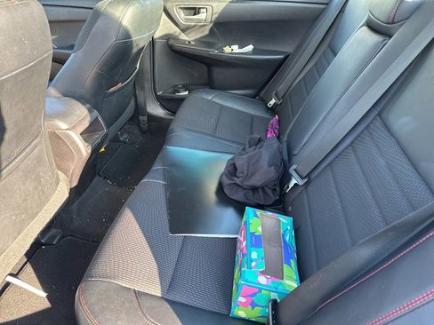 Used 2017 Toyota Camry SE image 9