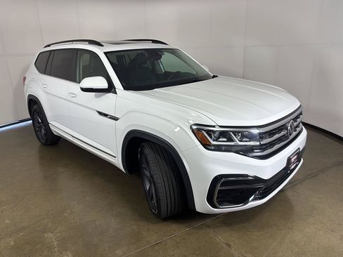Used 2021 Volkswagen Atlas SE w/ Panoramic Sunroof Package AWD/4WD image 7