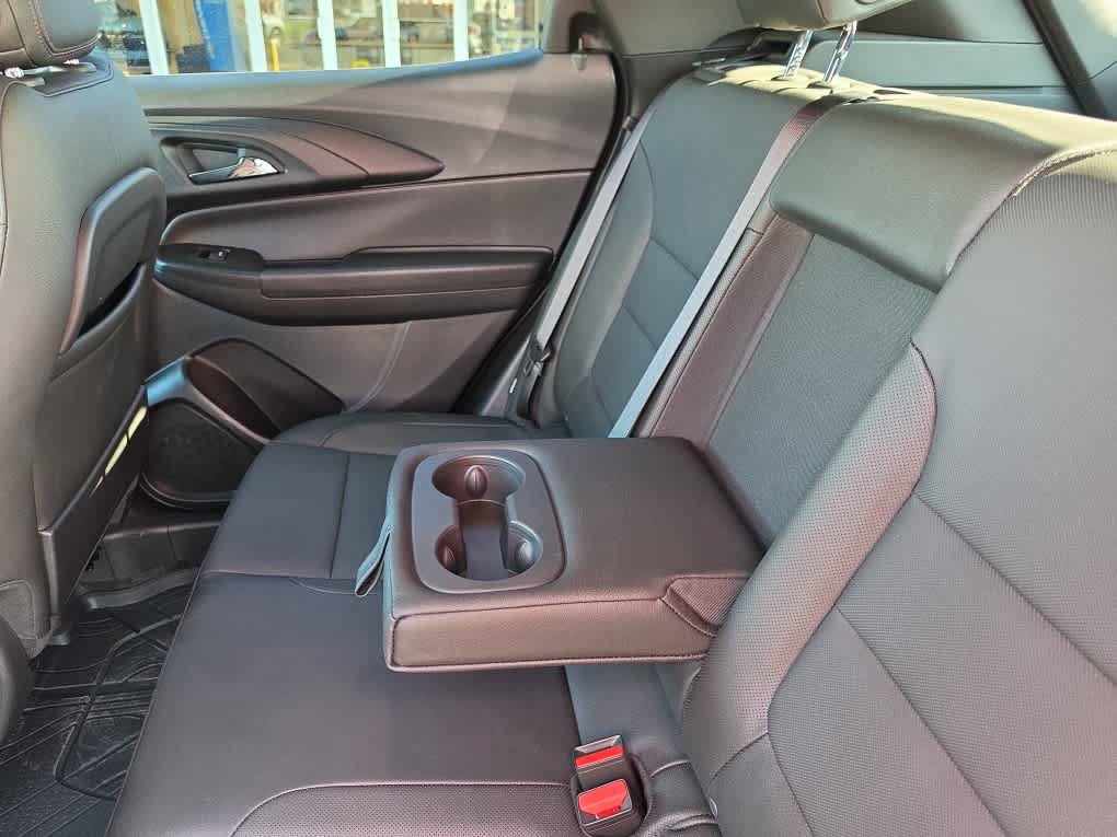 Used 2025 Chevrolet TrailBlazer RS w/ Convenience Package FWD image 29