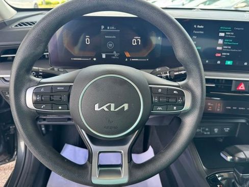 Used 2025 Kia K5 LXS FWD image 11