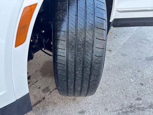 Used 2024 Cadillac XT5 Sportv w/ Technology Package image 10