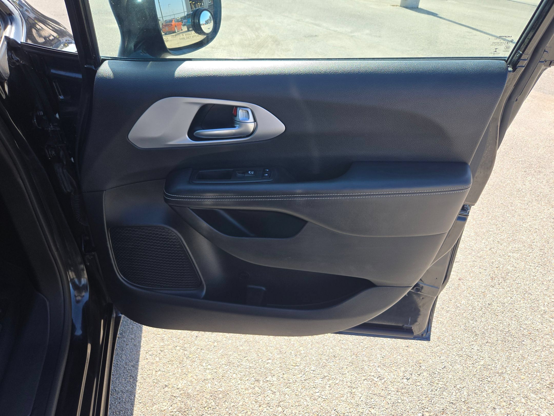 Used 2018 Chrysler Pacifica Touring Plus w/ S Appearance Package FWD image 27