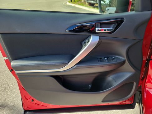 Used 2018 Mitsubishi Eclipse Cross SE image 22