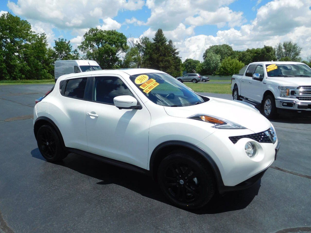 Used 2016 Nissan Juke SV w/ Technology Package AWD/4WD image 1