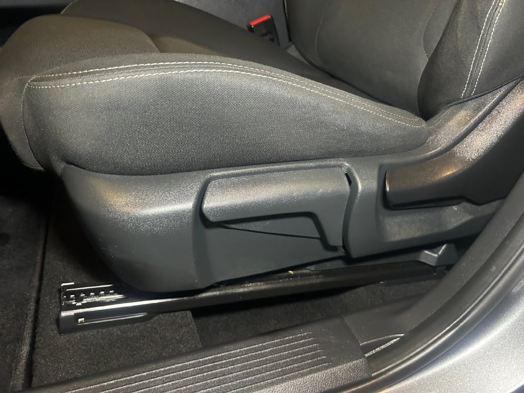 Used 2023 Nissan Rogue S AWD/4WD image 22