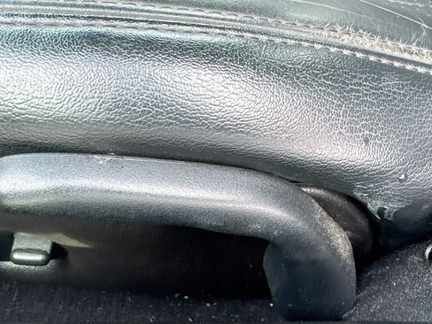 Used 1998 Chevrolet Corvette Coupe w/ Memory Pkg RWD image 18