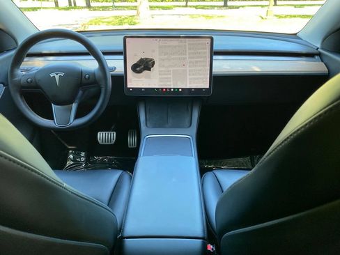 Used 2022 Tesla Model Y Performance AWD/4WD image 23