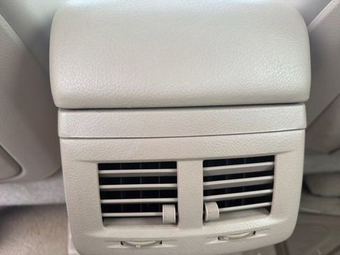 Used 2008 Toyota Avalon XLS FWD image 12