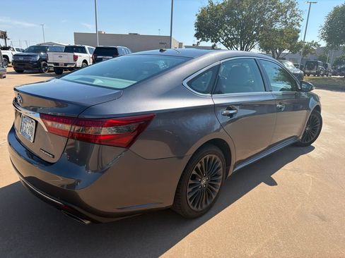 Used 2016 Toyota Avalon Touring FWD image 3