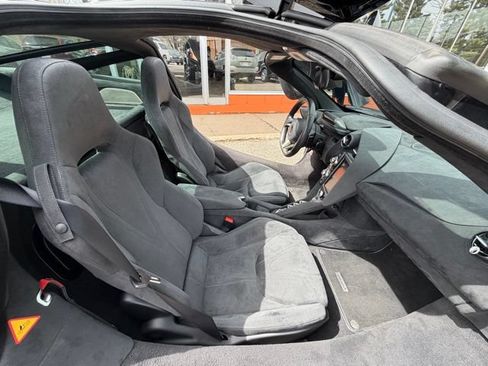 Used 2018 McLaren 720S RWD image 15