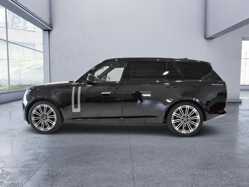Used 2024 Land Rover Range Rover Long Wheelbase SE AWD/4WD image 2