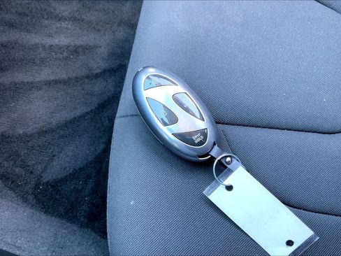 Used 2025 Hyundai Elantra Hybrid FWD image 15