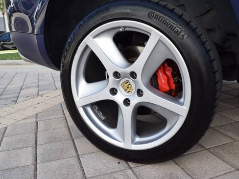 Used 2004 Porsche Cayenne Turbo AWD/4WD image 86