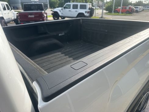 Used 2017 GMC Sierra 1500 SLT w/ Texas SLT Premium Package RWD image 21